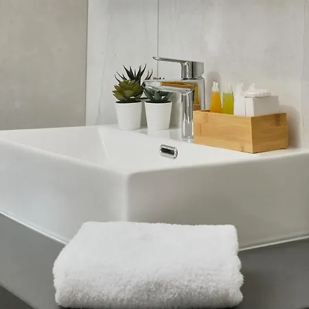 Modern 1 Bedroom With Balcony In Lejlighed Nicosia